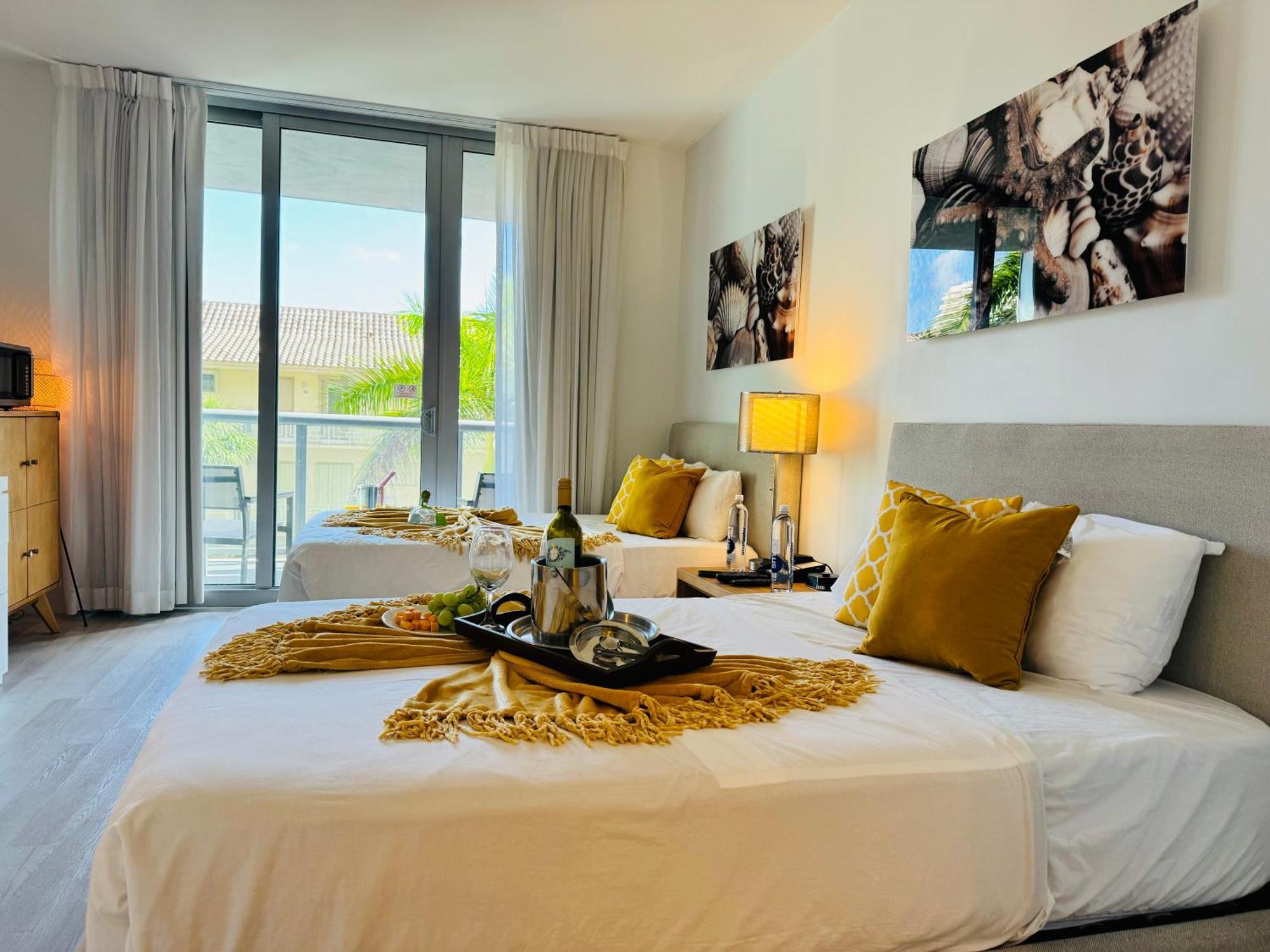 Beachwalk Resort & Condos Холандейл Бийч Екстериор снимка
